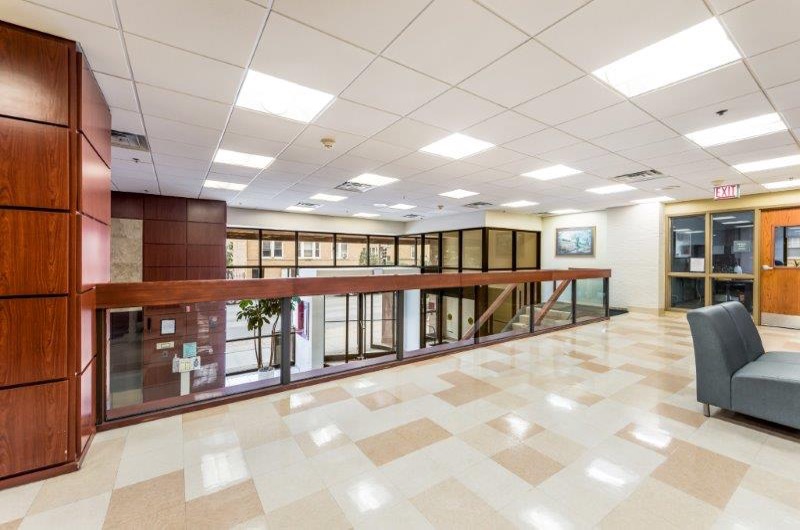 Lobby 5 - Chicago - North