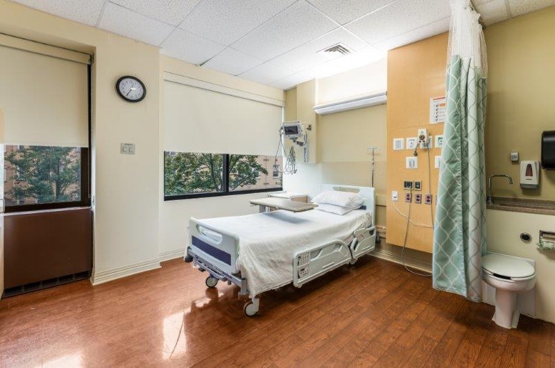 Patients Room Two 1 - Chicago - North