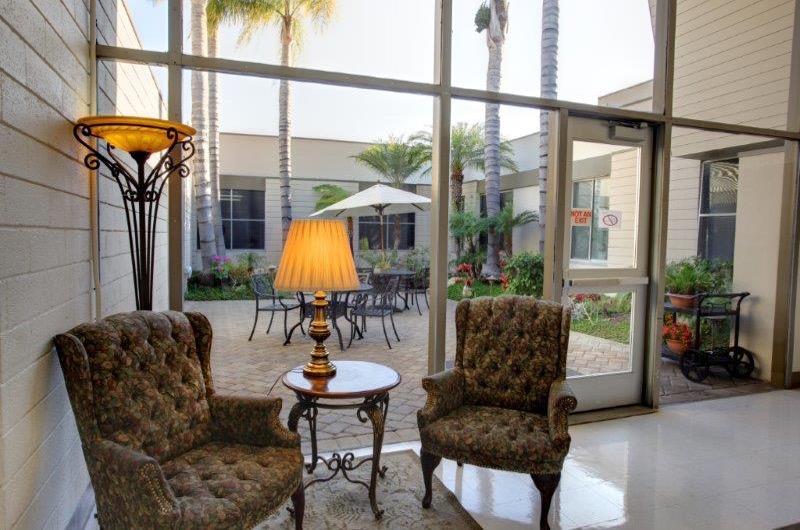 Lobby 1 - La Mirada
