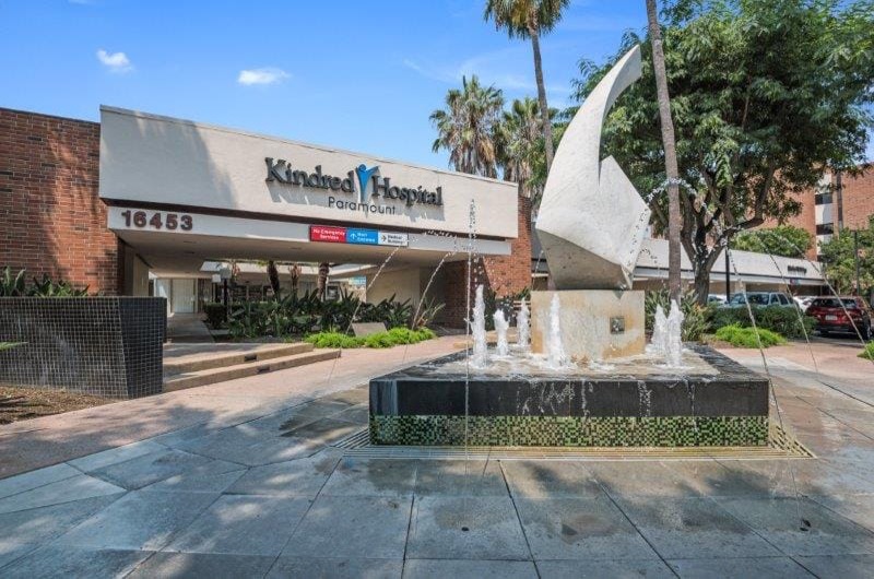 Exterior 2 - Paramount