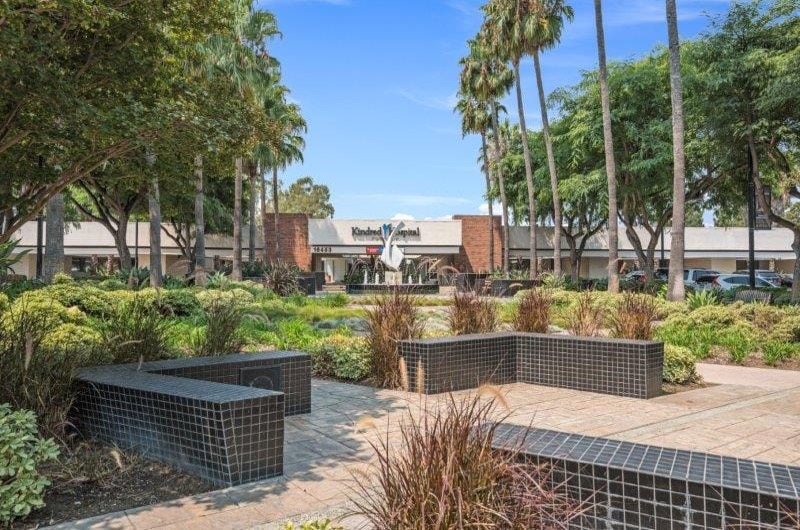 Exterior 3 - Paramount
